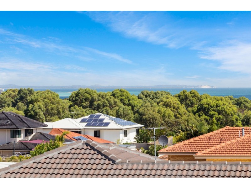 5 Nancy Way, Coogee WA 6166