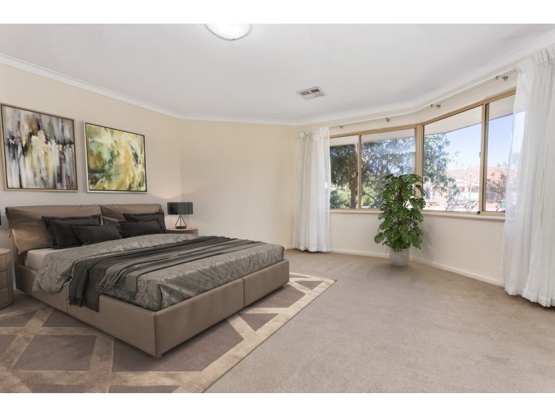 5 Nancy Way, Coogee WA 6166