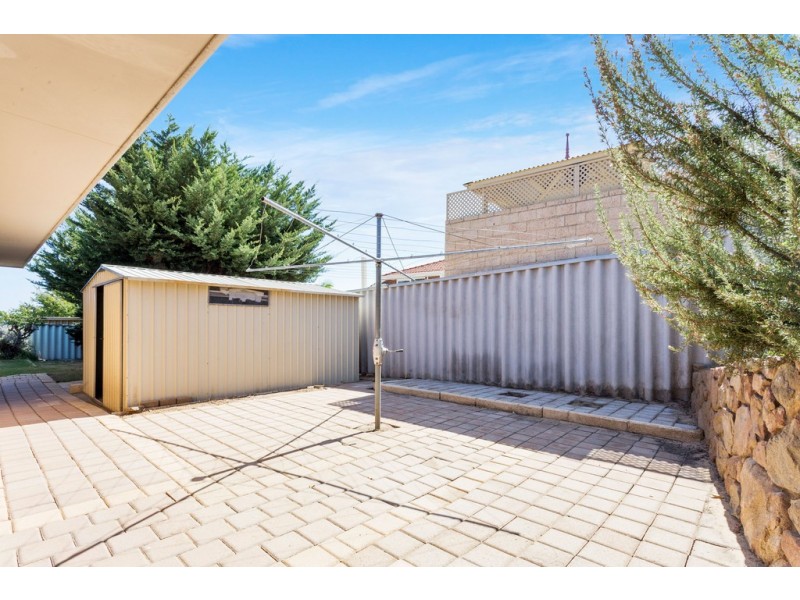 5 Nancy Way, Coogee WA 6166