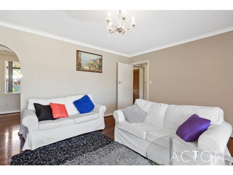 42 Edeline Street, Spearwood WA 6163