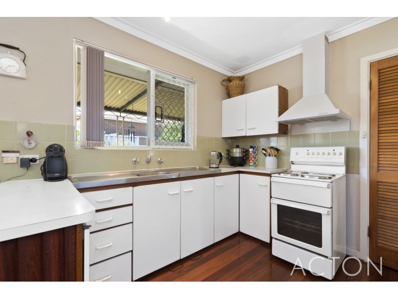 42 Edeline Street, Spearwood WA 6163