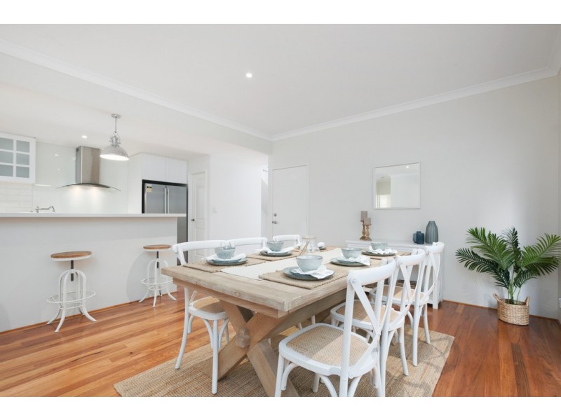 44 Lullworth Terrace, North Coogee WA 6163