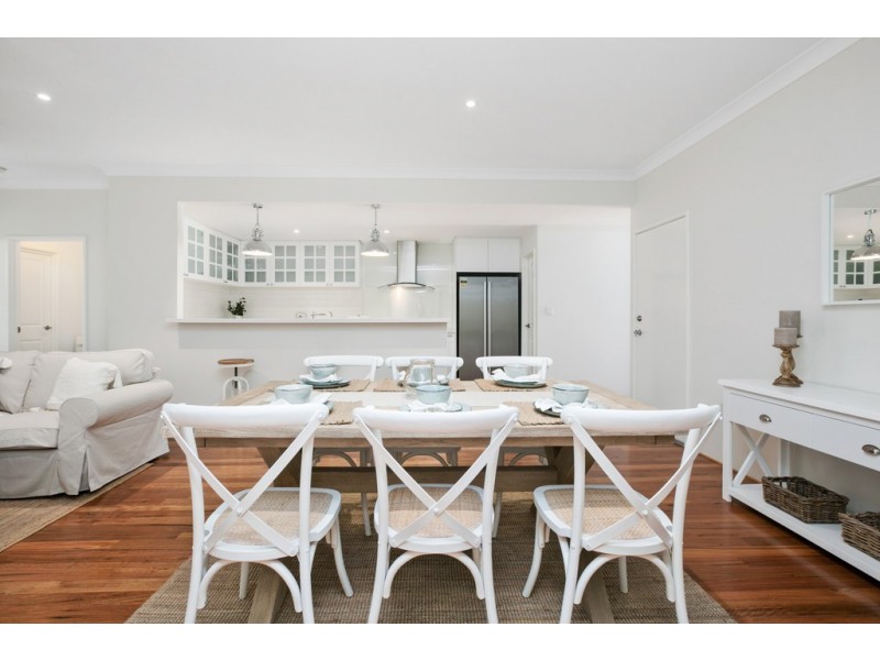 44 Lullworth Terrace, North Coogee WA 6163