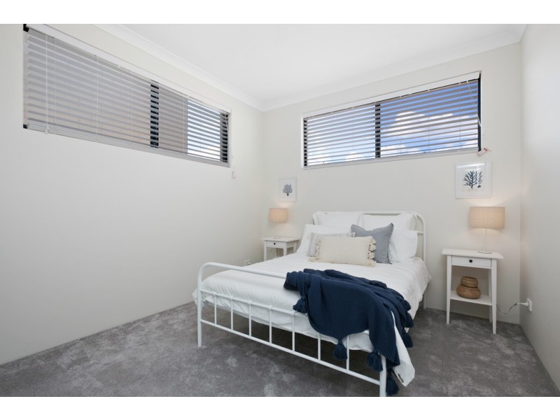 44 Lullworth Terrace, North Coogee WA 6163