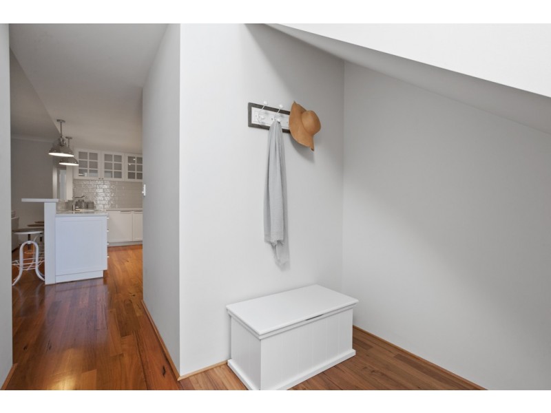 44 Lullworth Terrace, North Coogee WA 6163