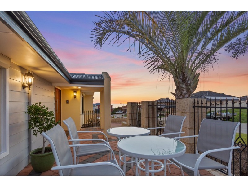 18 Careening Way, Coogee WA 6166