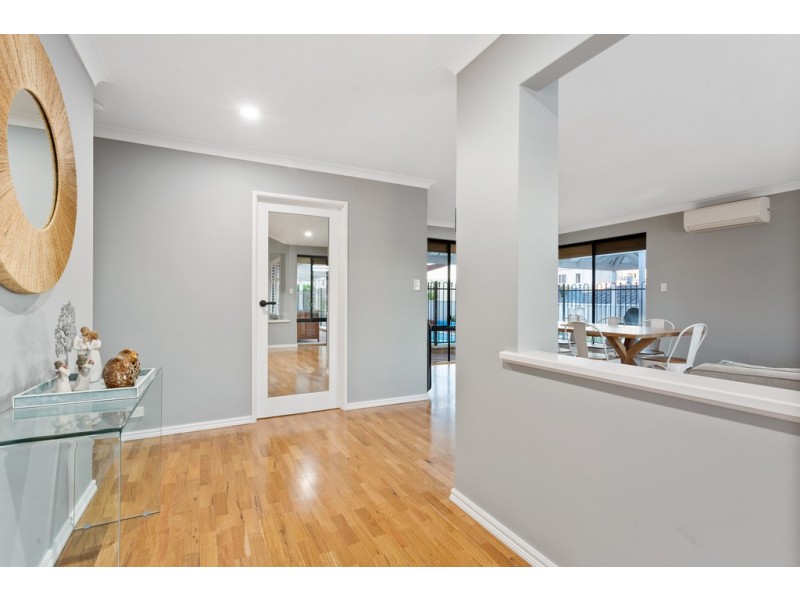 18 Careening Way, Coogee WA 6166