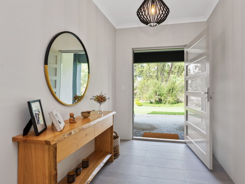 37 Frayne Place, Wandi WA 6167