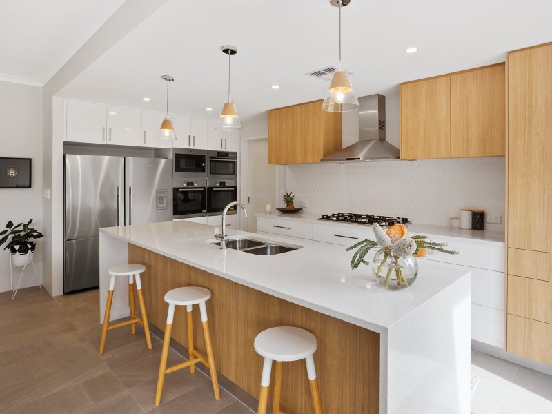 37 Frayne Place, Wandi WA 6167