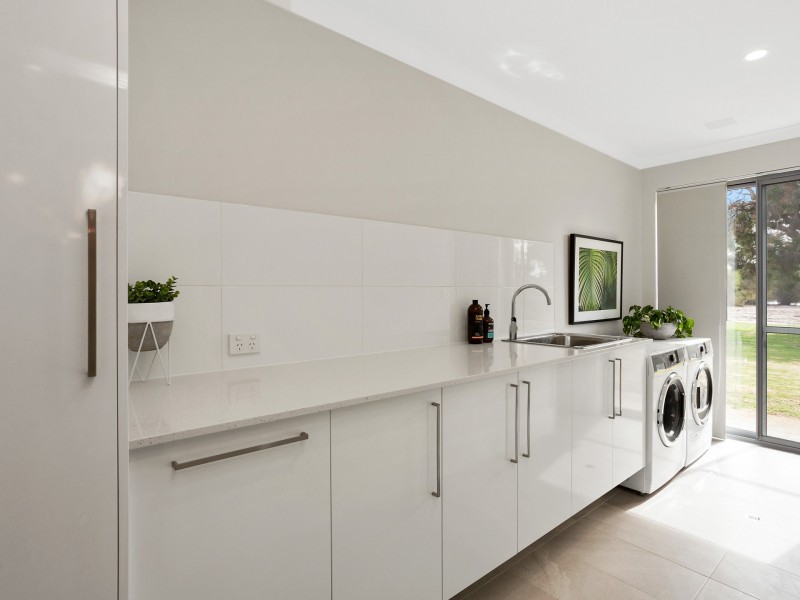 37 Frayne Place, Wandi WA 6167