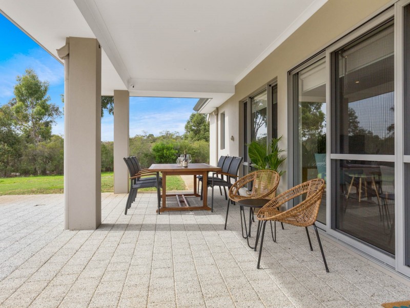 37 Frayne Place, Wandi WA 6167