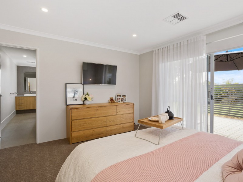 37 Frayne Place, Wandi WA 6167