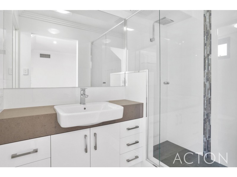 6/12 Boyd Crescent, Hamilton Hill WA 6163