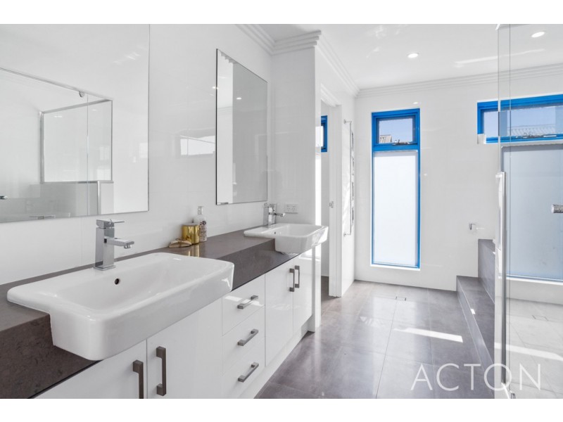 6/12 Boyd Crescent, Hamilton Hill WA 6163