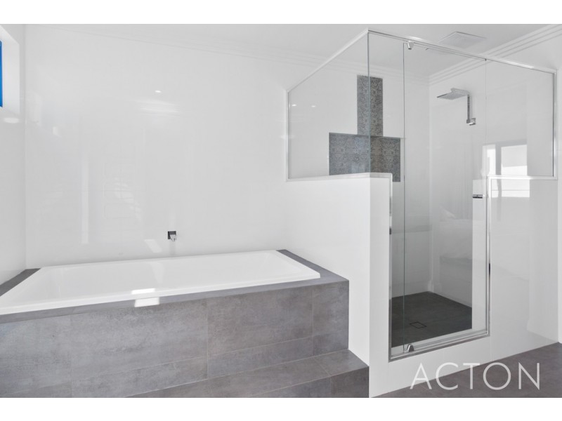 6/12 Boyd Crescent, Hamilton Hill WA 6163