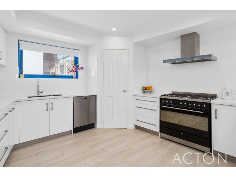 6/12 Boyd Crescent, Hamilton Hill WA 6163