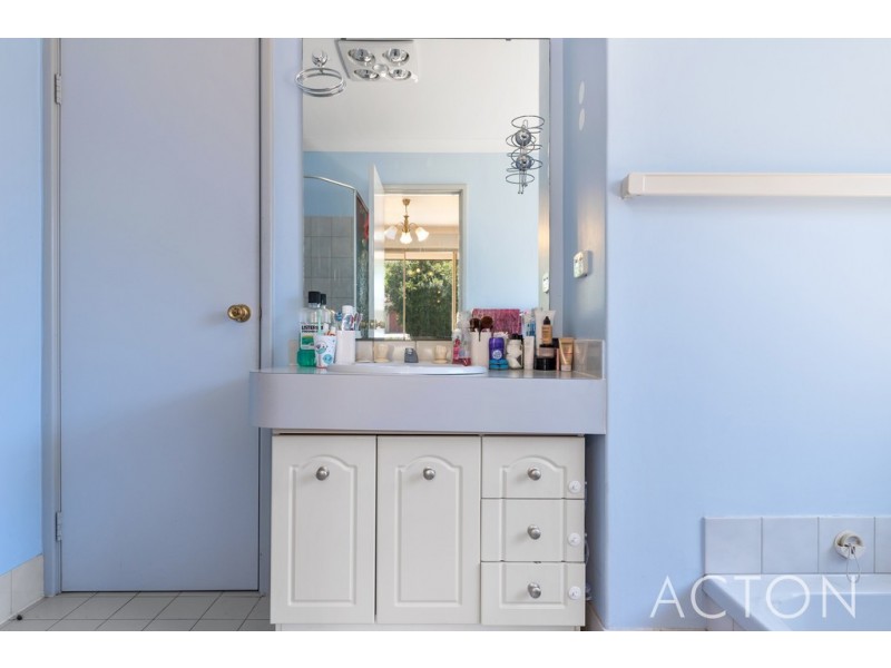 11 Salvia Court, Yangebup WA 6164