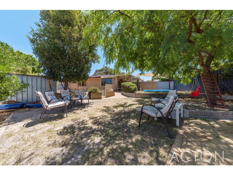 11 Salvia Court, Yangebup WA 6164