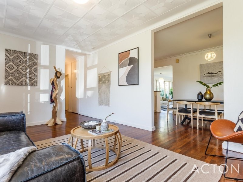 11 Dadley Street, Hamilton Hill WA 6163