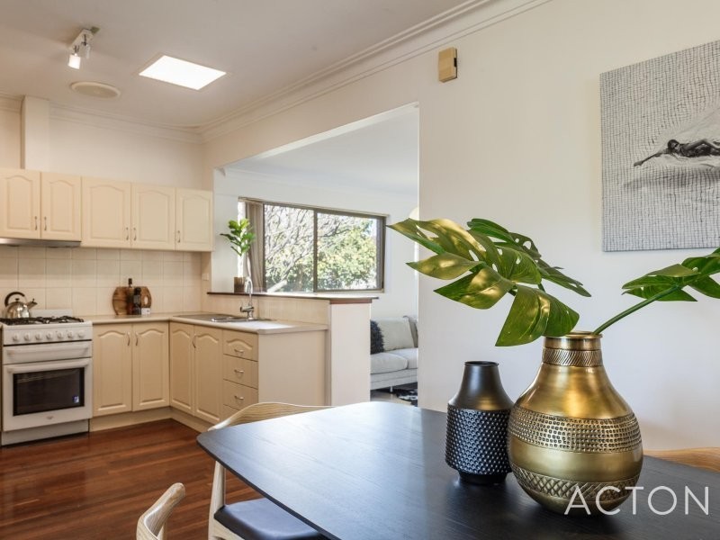 11 Dadley Street, Hamilton Hill WA 6163