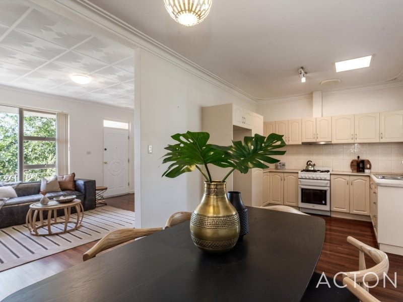 11 Dadley Street, Hamilton Hill WA 6163