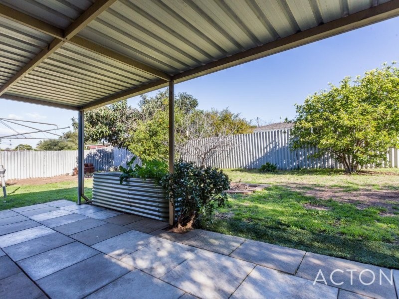 11 Dadley Street, Hamilton Hill WA 6163