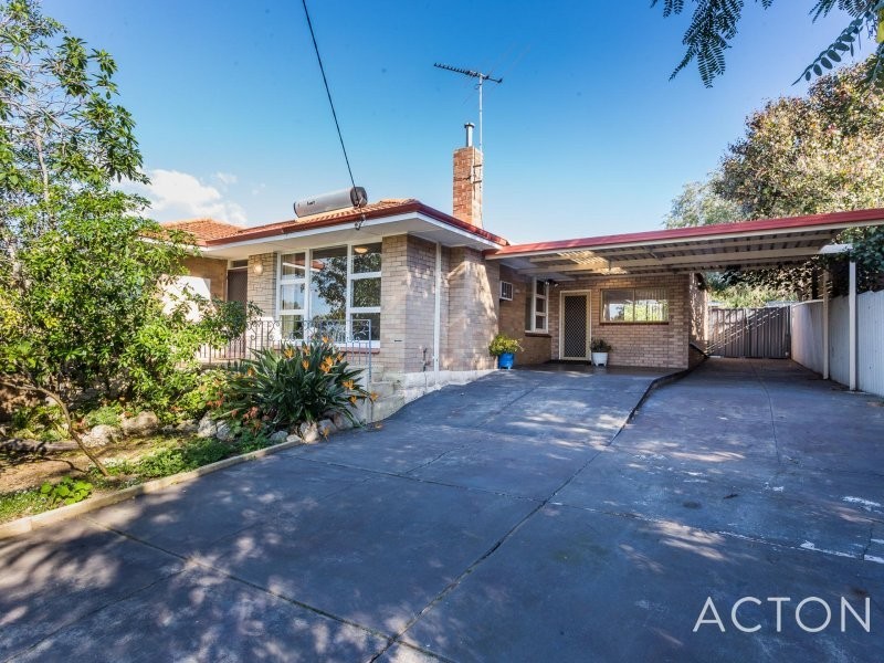 11 Dadley Street, Hamilton Hill WA 6163