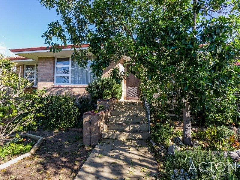 11 Dadley Street, Hamilton Hill WA 6163
