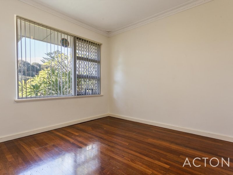 11 Dadley Street, Hamilton Hill WA 6163