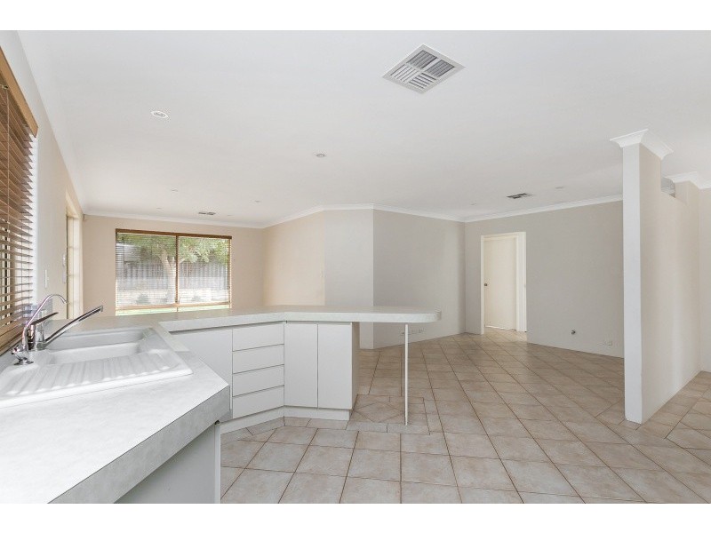 22 Thornbill Loop, Beeliar WA 6164