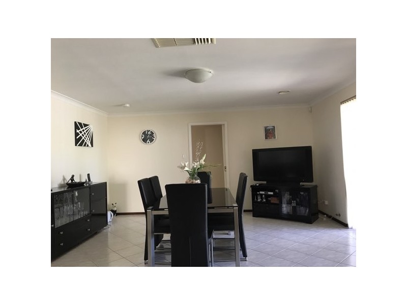 15 Vlaming Rise, Coogee WA 6166