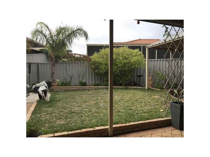 15 Vlaming Rise, Coogee WA 6166