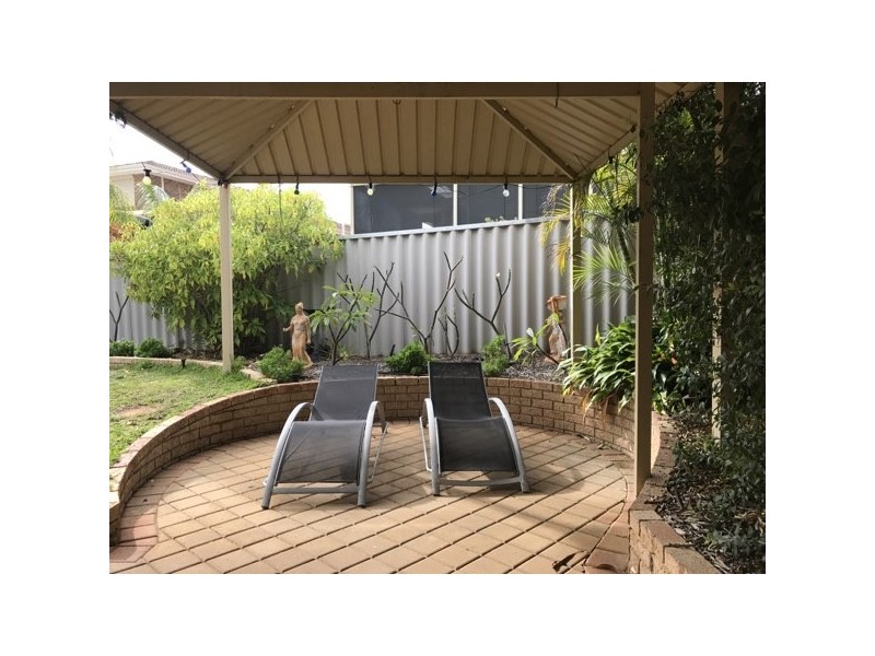 15 Vlaming Rise, Coogee WA 6166