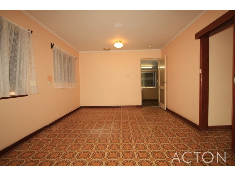 17 Vernon Place, Spearwood WA 6163