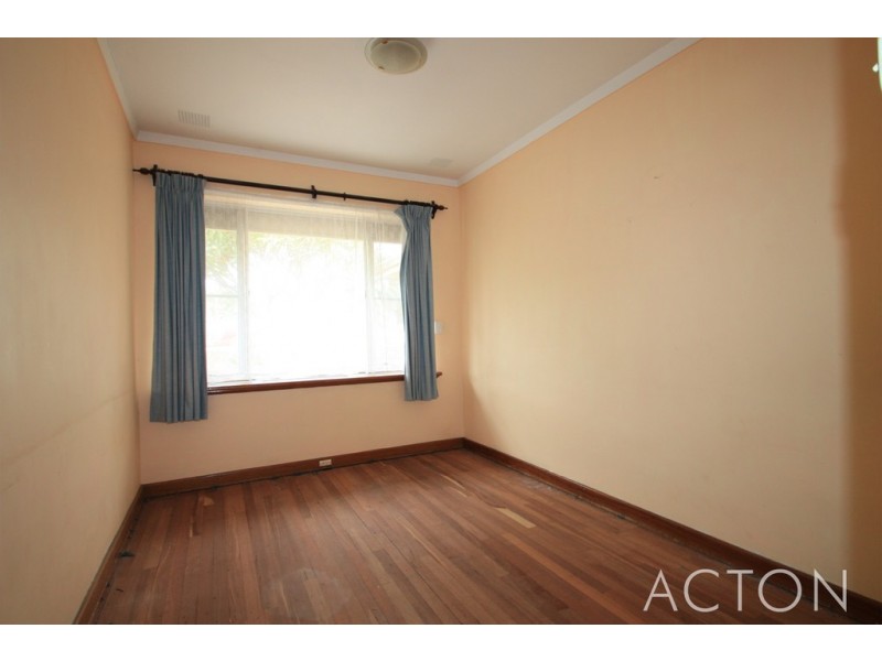 17 Vernon Place, Spearwood WA 6163