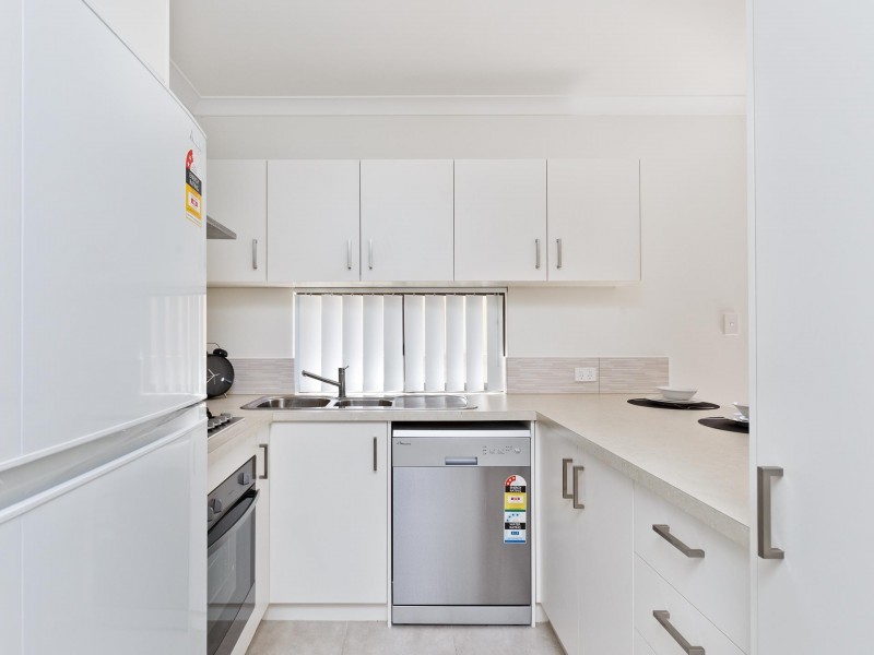 2/11 Scales Way, Spearwood WA 6163