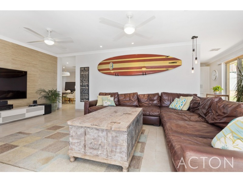 27 Beach Road, Coogee WA 6166