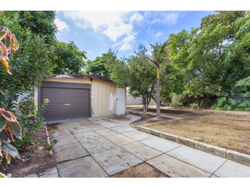 12 Treeby Street, Coolbellup WA 6163