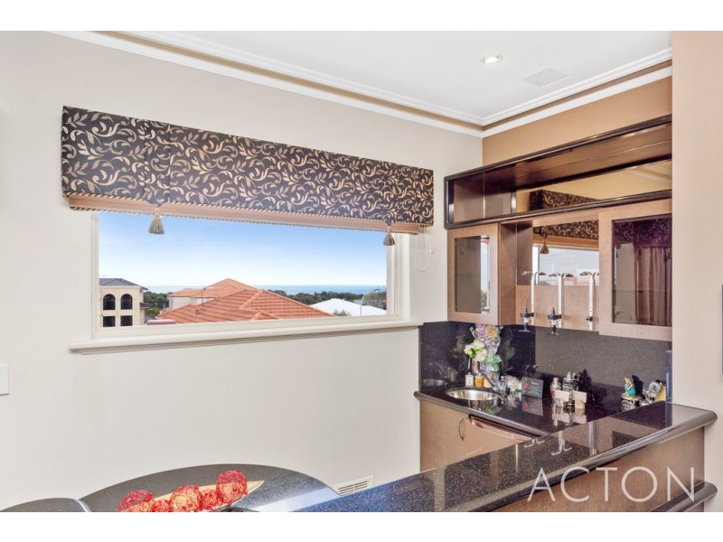 4 Charlotte View, Coogee WA 6166