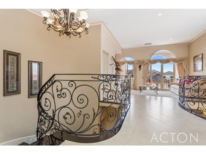 4 Charlotte View, Coogee WA 6166