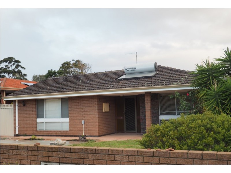 11 Hotspur Road, Spearwood WA 6163