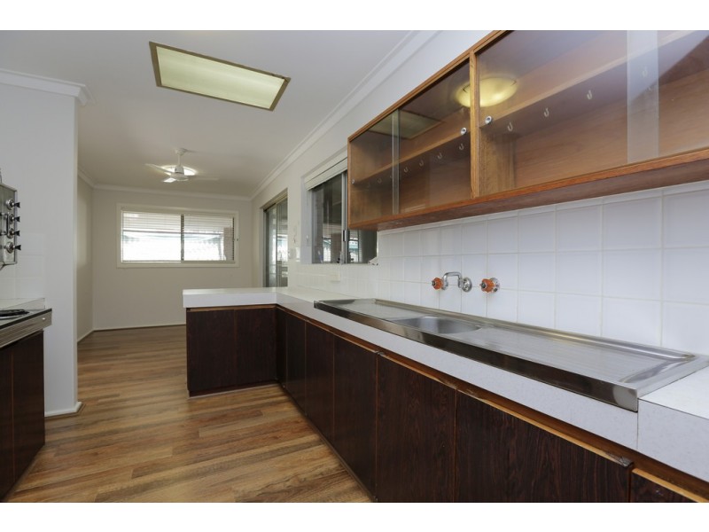 11 Hotspur Road, Spearwood WA 6163