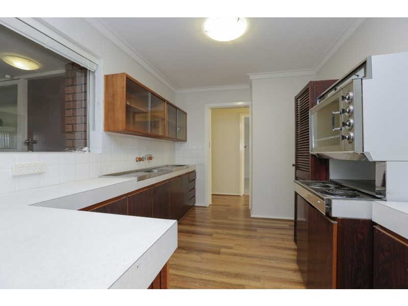 11 Hotspur Road, Spearwood WA 6163