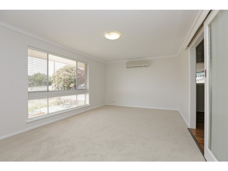 11 Hotspur Road, Spearwood WA 6163