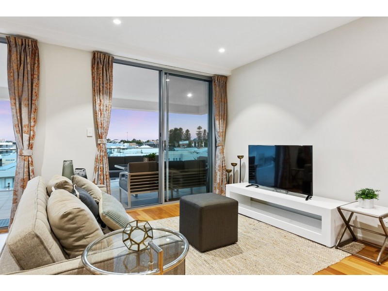 19/13 O’Connor Close, North Coogee WA 6163