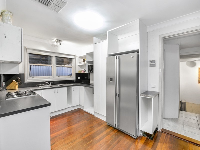 14 Belarius Street, Coolbellup WA 6163