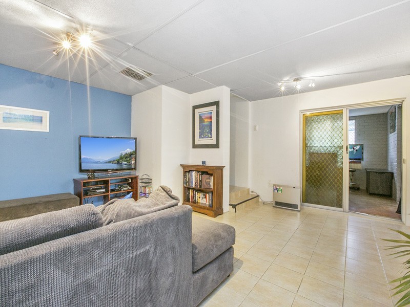 14 Belarius Street, Coolbellup WA 6163