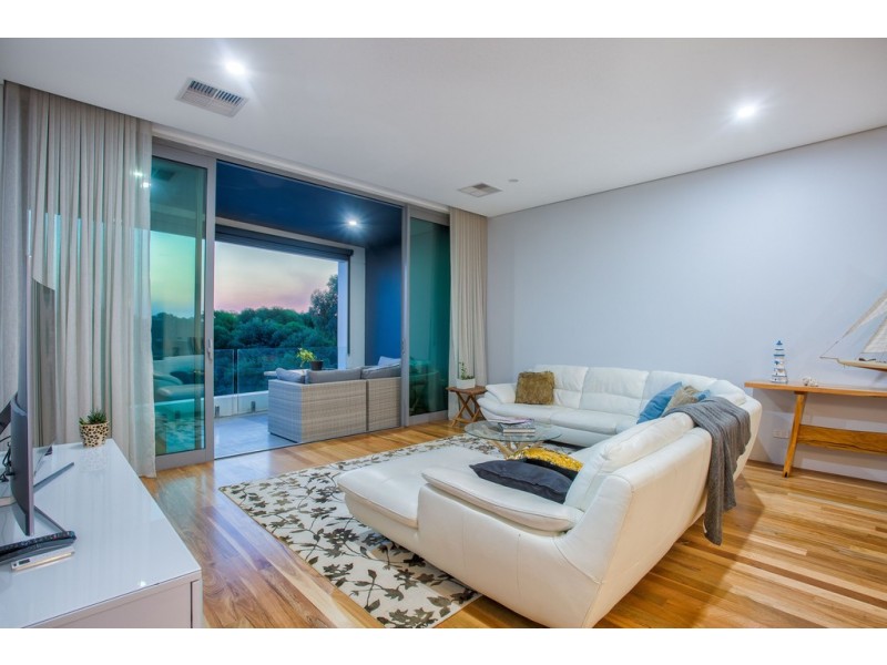 35 Perlinte View, North Coogee WA 6163