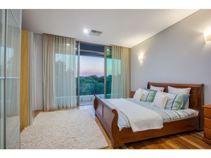 35 Perlinte View, North Coogee WA 6163