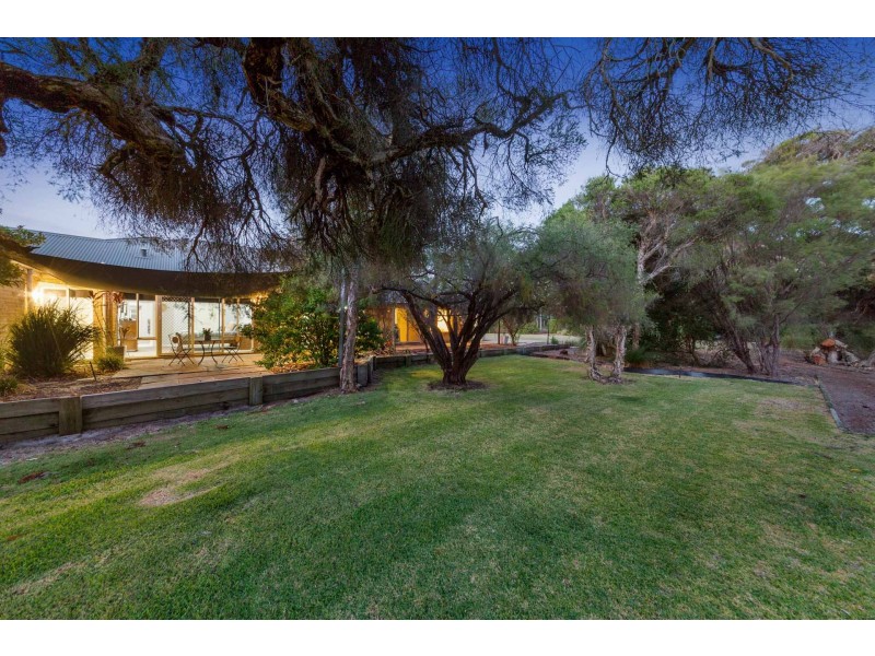 191 Craddon Road, Oakford WA 6121